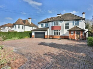 5 bedroom detached house for rent in Shirley Avenue, Cheam, SM2