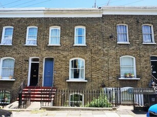 5 bedroom terraced house for rent in Albyn Road, London, SE8