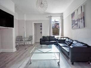 6 bedroom maisonette for rent in Mayfair Road, Newcastle Upon Tyne, Tyne and Wear, NE2 3DN, NE2