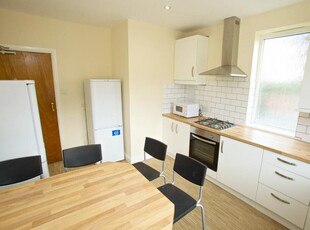 6 bedroom semi-detached house for rent in BILLS INCLUDED - Rokeby Gardens, Headingley, Leeds, LS6