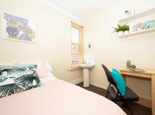 7 bedroom house share for rent in 11 Headingley Mount, Headingley, Leeds, LS6 3EL, LS6