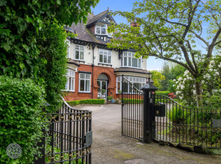 9 bedroom detached house for sale in Westminster Road, Ellesmere Park, Monton, Manchester, M30 9HF, M30
