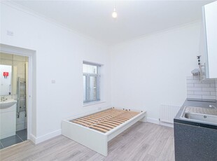 Property for rent in Lancaster Road, Finsbury Park, London, N4