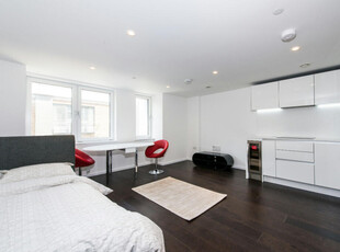 Studio flat for rent in Eagle Point, City Road, Shoreditch EC1V