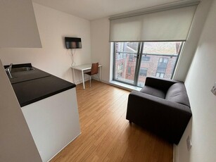 Studio flat for rent in Norfolk Street, Liverpool, Merseyside, L1