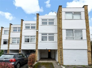 Terraced House for sale - Micheldever Road, SE12