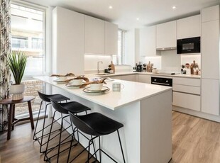 2 Bedroom Apartment For Sale In Granville Road, London