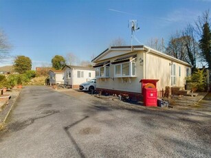 2 Bedroom Park Home For Sale In Waddington