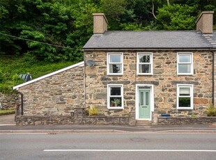 2 Bedroom Semi-detached House For Sale In Porthmadog, Gwynedd