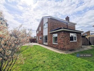 4 Bedroom Detached House For Rent In Orpington