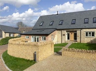 4 Bedroom Semi-detached House For Sale In Chipping Norton, Oxfordshire