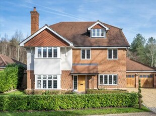 5 Bedroom Detached House For Sale In Cranleigh, Surrey