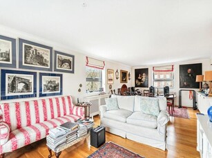 Studio Apartment For Sale In Holland Park, London