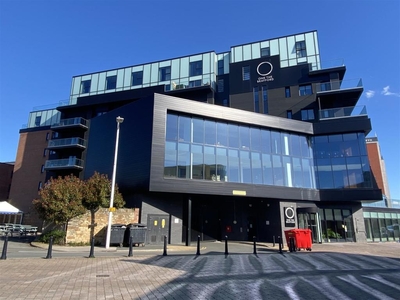 2 bedroom flat for sale in One The Brayford, Brayford Wharf North, Lincoln, LN1