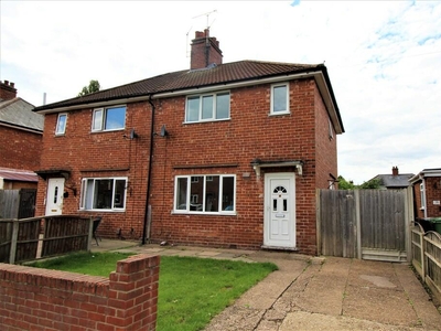 3 bedroom semi-detached house for sale in Highfield Avenue, Lincoln, LN6