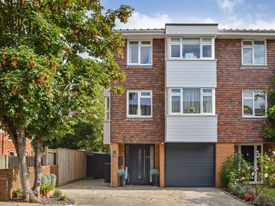 4 bedroom town house for sale in Old Portsmouth, Hampshire, PO1
