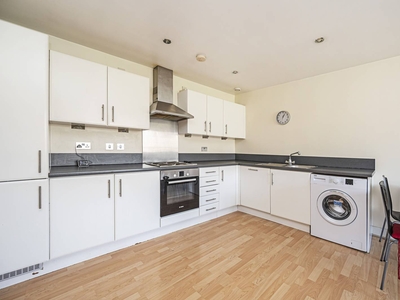 Flat in Bray Court, Meath Crescent, Bethnal Green, E2