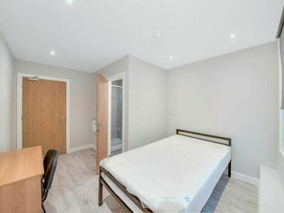 1 bedroom flat share for rent in Colonnade House, 201 Sunbridge Road, Bradford, West Yorkshire, BD1
