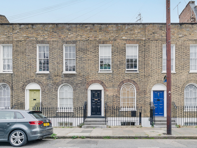 2 bedroom property for sale in Brooksby Street, London, N1