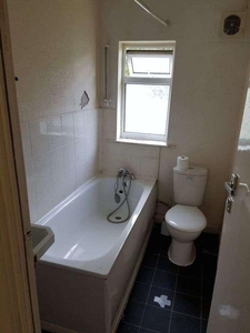 2 bed flat for sale in Greenway Gardens,
UB6, Greenford