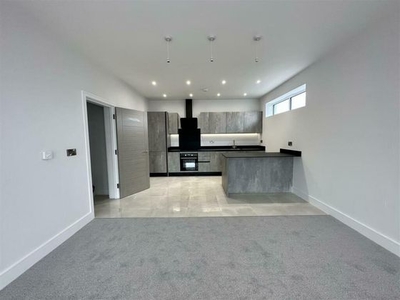 2 bedroom flat for sale Hadleigh, SS7 2AW