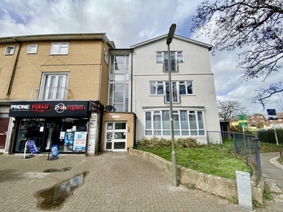 2 bedroom flat for sale Staines-upon-thames, TW19 7QP