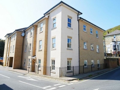 2 bedroom ground floor flat for sale Ventnor, PO38 1HY