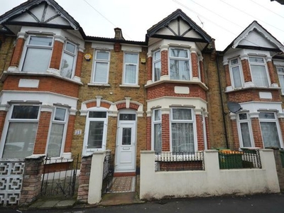 2 bedroom terraced house for sale London, E6 3LU