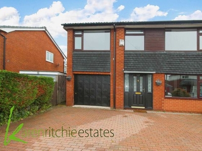 4 bedroom semi-detached house for sale Bolton, BL2 2JF