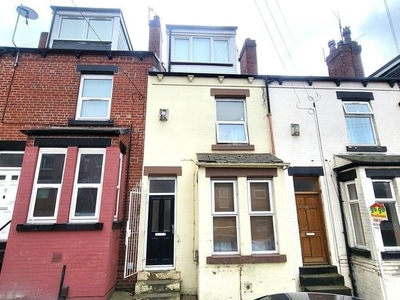 4 bedroom terraced house for sale Leeds, LS8 5JG