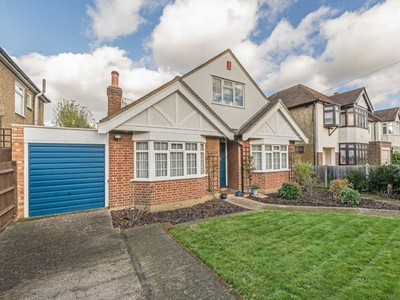 Ember Farm Way East Molesey, KT8