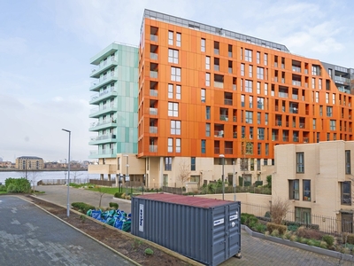 Flat to rent - Cable Walk, Greenwich, SE10