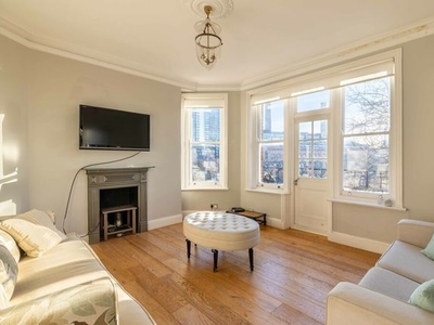 Flat to rent in Cremorne Road, Chelsea SW10