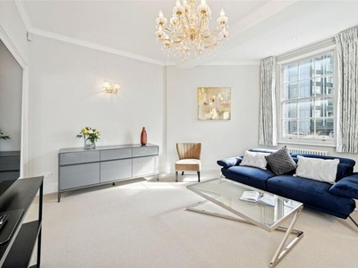 Flat to rent in Curzon Square, Mayfair W1J