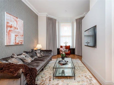Flat to rent in 47 Egerton Gardens, South Kensington, London SW3