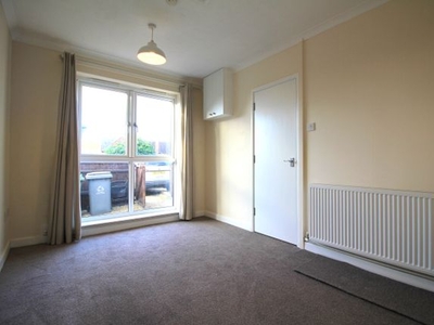 Flat to rent in Neville Road, Norwich NR7