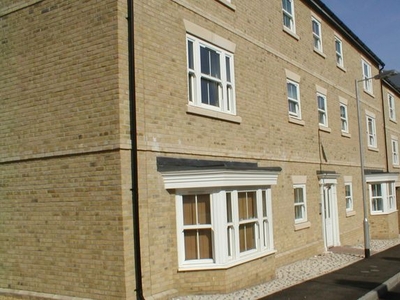 Flat to rent in Wickham Crescent, Braintree CM7