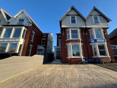 Room to rent in Derbe Road, Lytham St. Annes FY8