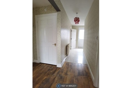 Terraced house to rent in Heathway, Dagenham RM9