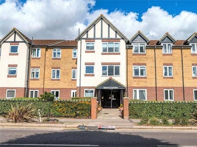 1 Bedroom Apartment For Sale In Thorpe Bay, Essex