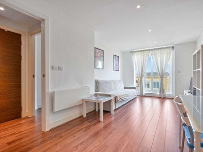 1 bedroom apartment for sale London, W3 7FF