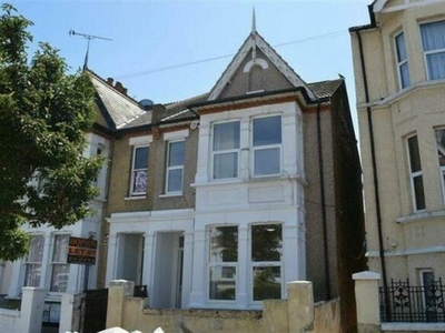 1 bedroom property to rent Southend-on-sea, SS1 2AR