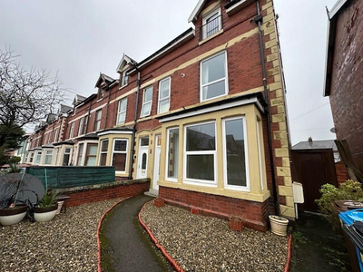 2 Bedroom Apartment For Rent In Lytham St. Annes, Lancashire