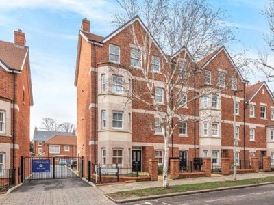 2 Bedroom Apartment For Sale In Bedford