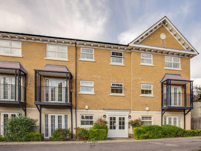 2 Bedroom Apartment For Sale In Oxford