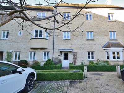 2 Bedroom Apartment For Sale In Witney