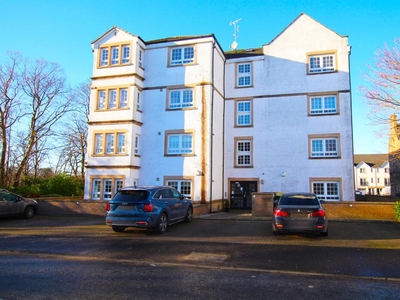2 bedroom flat for rent in Parklands Oval, Crookston, Glasgow, G53