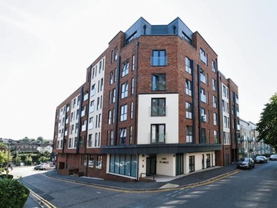 2 Bedroom Flat For Sale In Brentwood