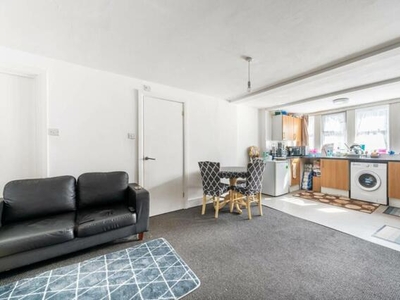 2 Bedroom Flat For Sale In Harlesden, London