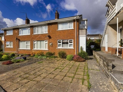 2 Bedroom Maisonette For Sale In Rhiwbina